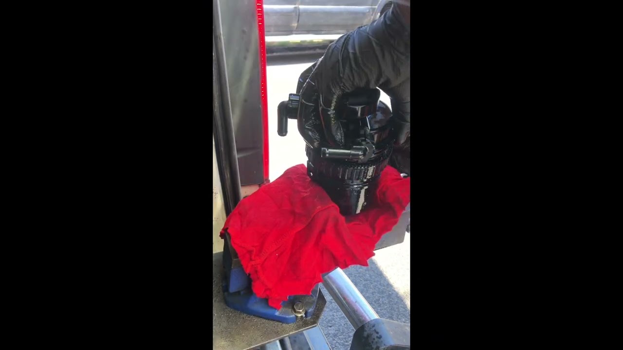 Mitsubishi Triton 2015 Fuel Filter Replacement