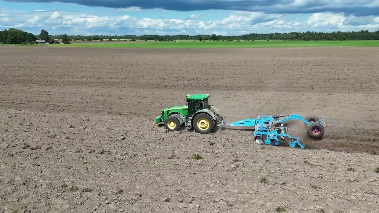 John Deere 8320R with Lemken Rubin 10-600 KUA: Powerful Disc Harrowing