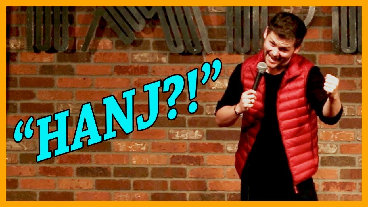 Комик отвергает ухаживания мужественного зрителя