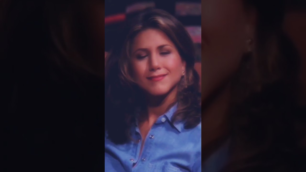 We get it Ross 😋🤚 #rachelgreen#friends#roschel #rachel#monicageller #chandlerbing#jenniferaniston