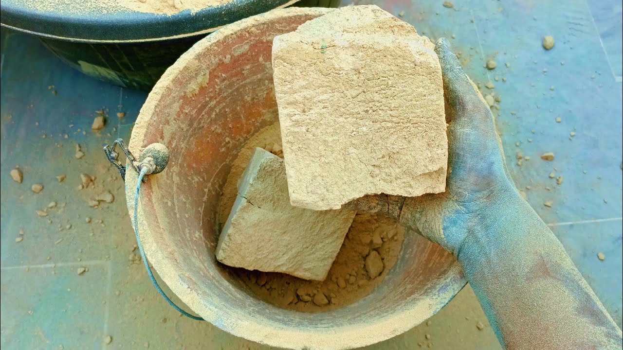 Asmr. Masterpiece multanimitti full dusty dry crumbling in clay pot