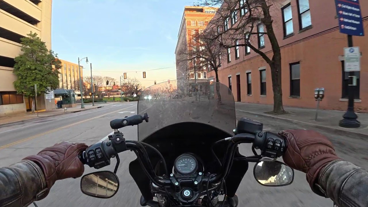 Memphis Motorcycle Commute (Actually Live!)