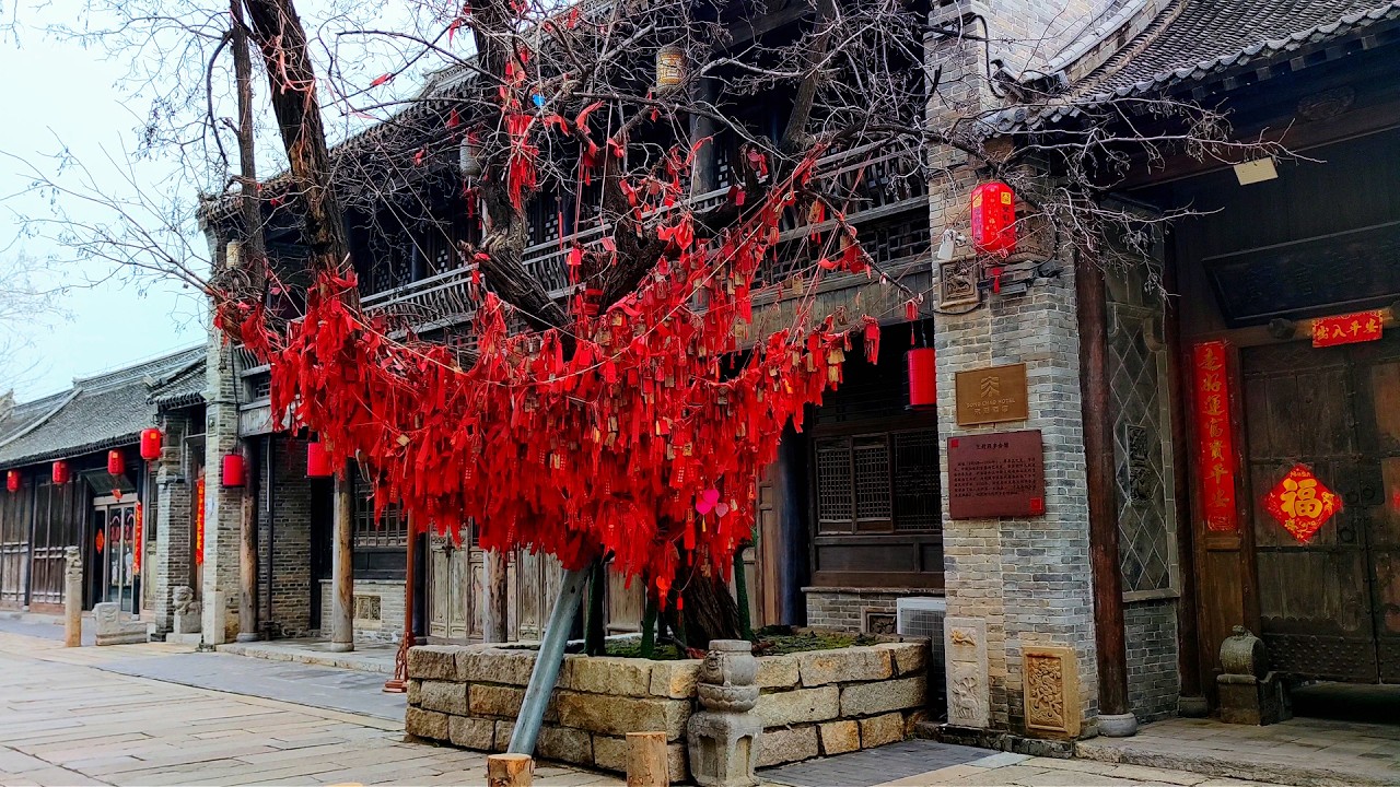 Walking Kaifeng Shuanglong Alley: Exploring Central China's Most Beautiful Historic Street