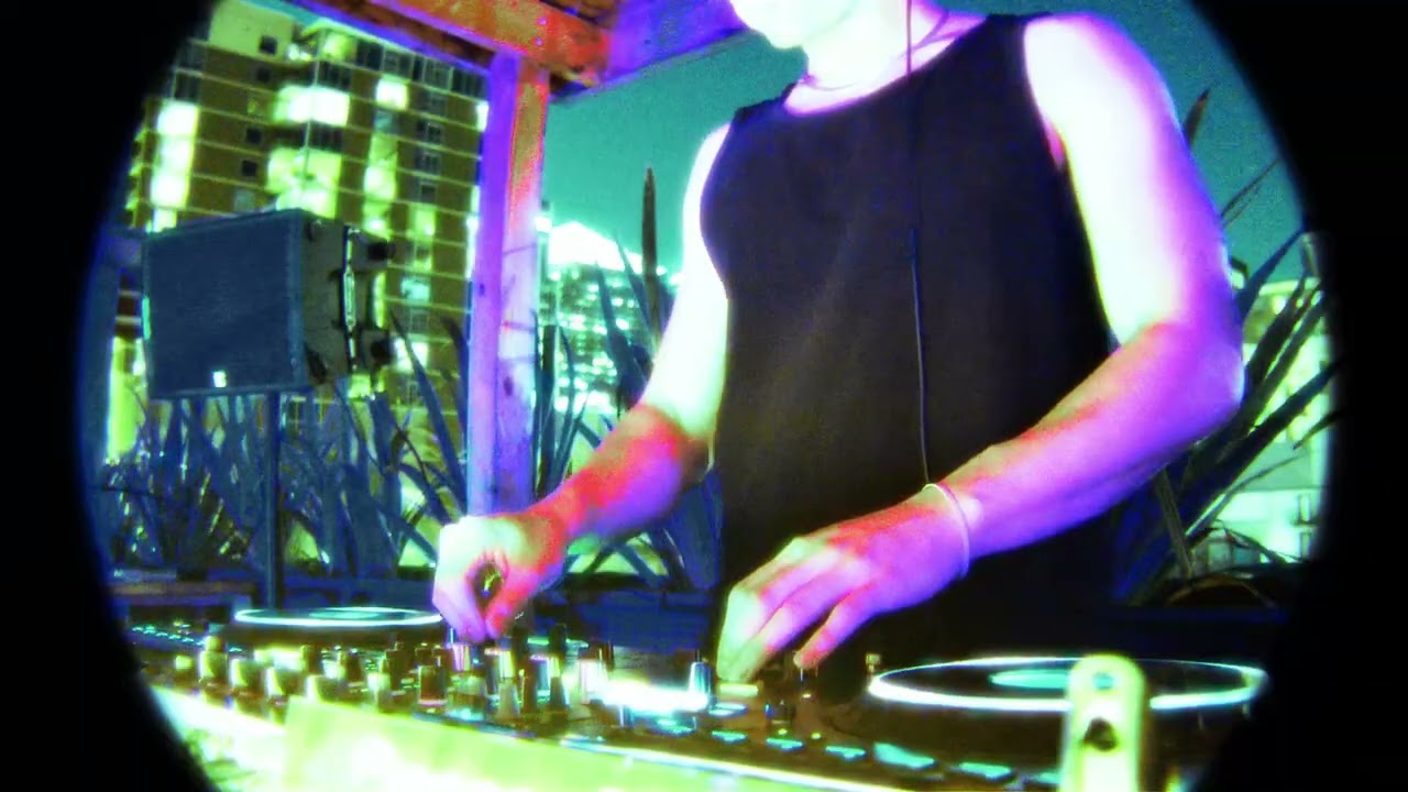 Reina Rooftop - Sundown Sessions (DANTE999)