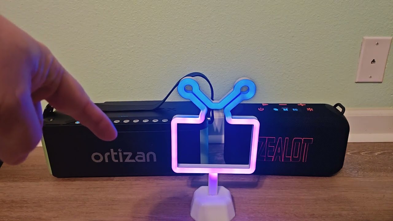 Budget Battle Ortizan M10 versus Zealot S85