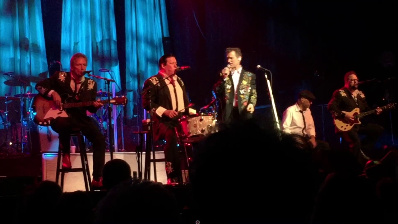 Chris Isaak - I'll Go Crazy (James Brown) (Des Moines, IA 8/1/17)