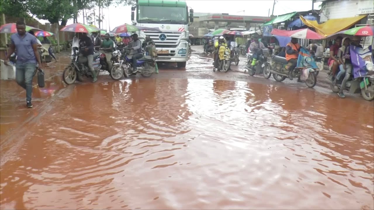 DOUALA: LE CALVAIRE DES USAGERS DE LA ROUTE NDOKOTI - EQUINOXE TV