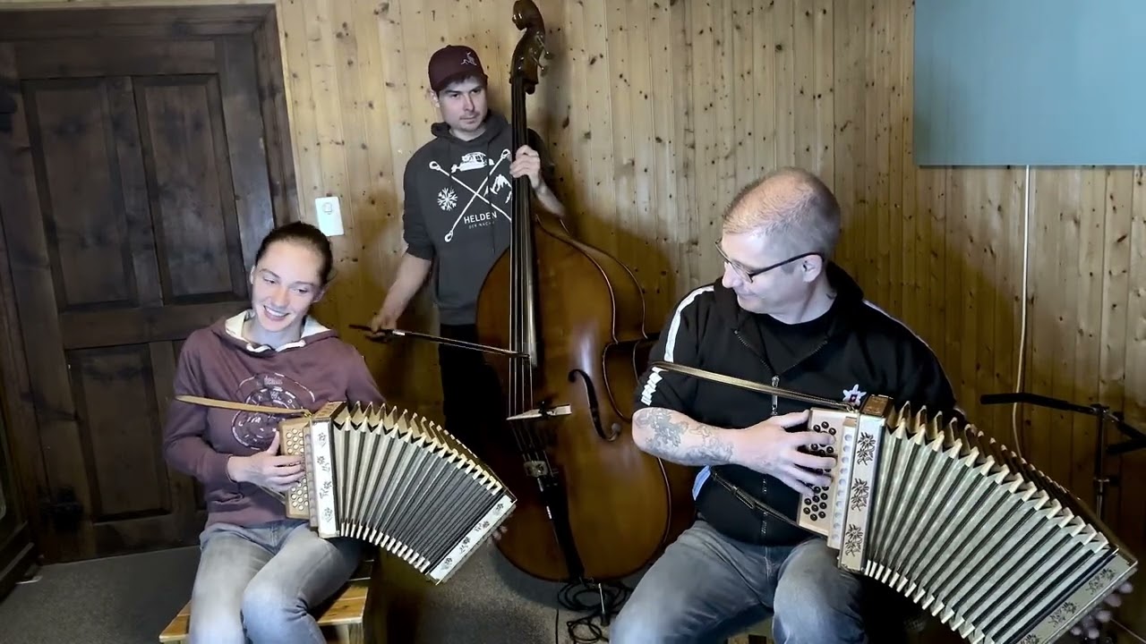 Schwyzerörgeli-10 Jahre Wagenmöösler