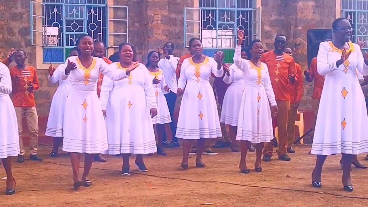 THE BRIDAL CHOIR LIVE PERFORMANCE KITAMBO KIDOGO AT WITEITHIE S.D.A  CHURCH