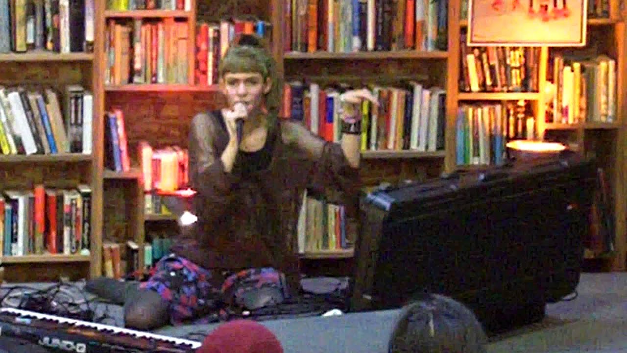 Grimes Live@Fingerprints Records L.B. Ca. Feb. 25th 2012