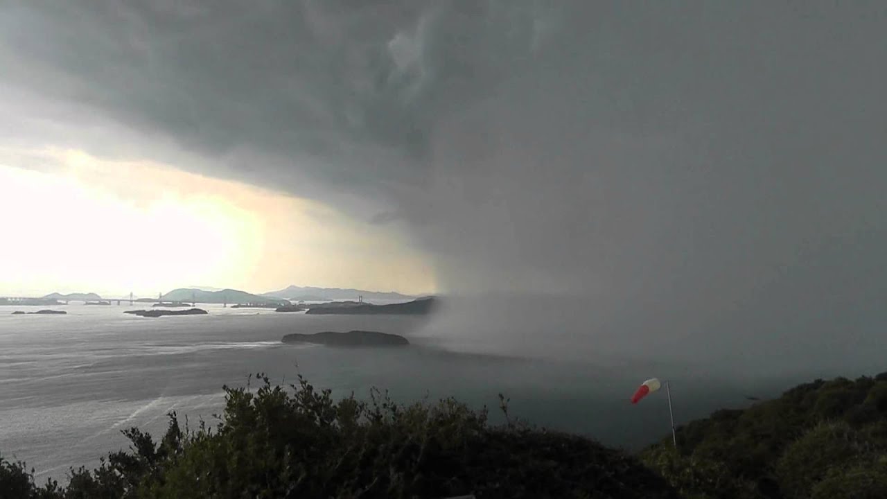 天候急変　迫りくる雨のカーテン2013年7月14日