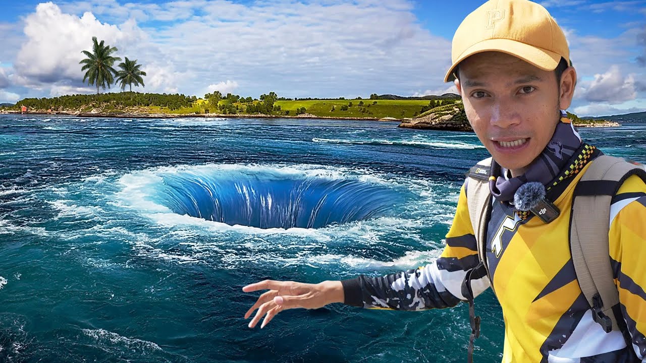 Entering an Island SURROUNDED by WHIRLPOOL