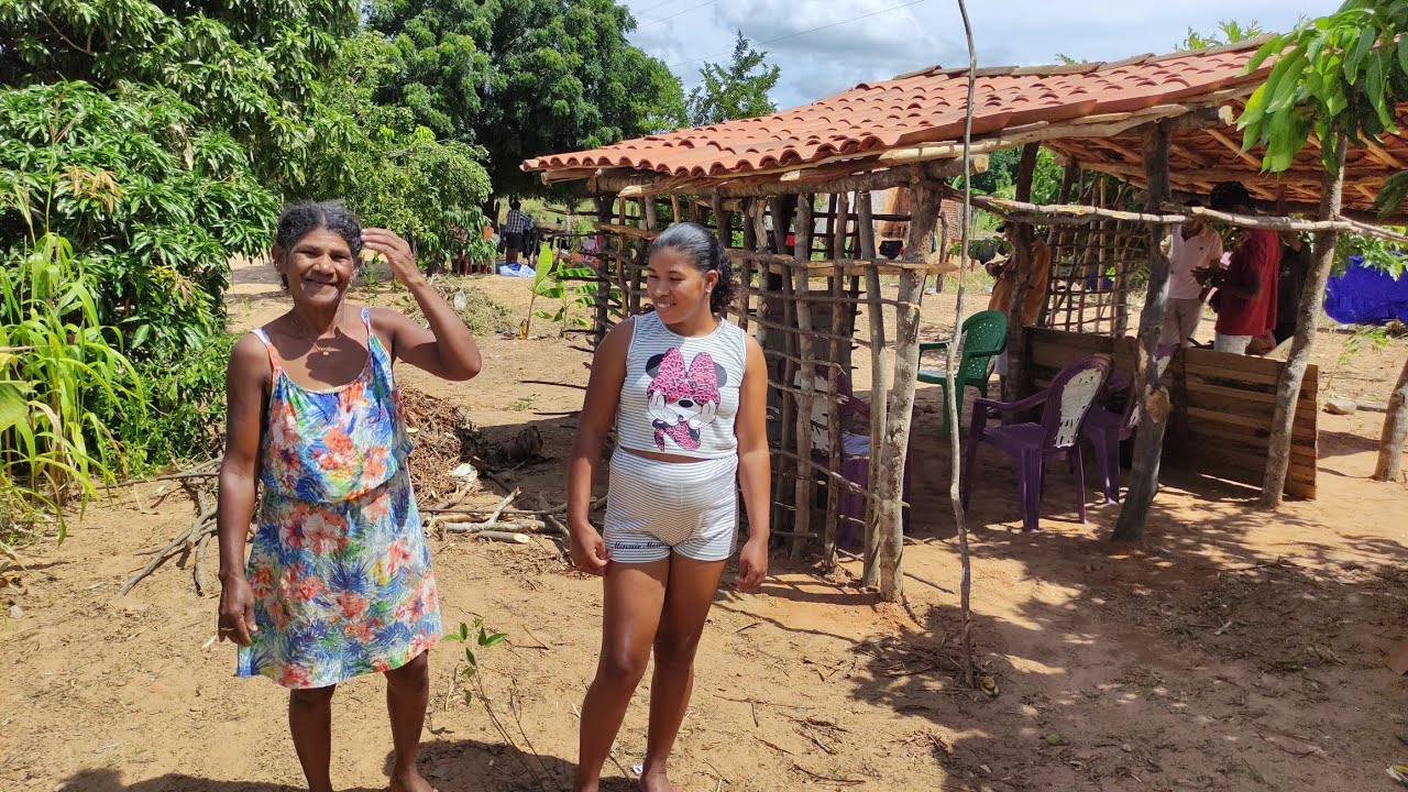 VEJA A VIDA SIMPLES DE JULINHA A MÃE DOS GÊMEOS E SUA MÃE KINO.