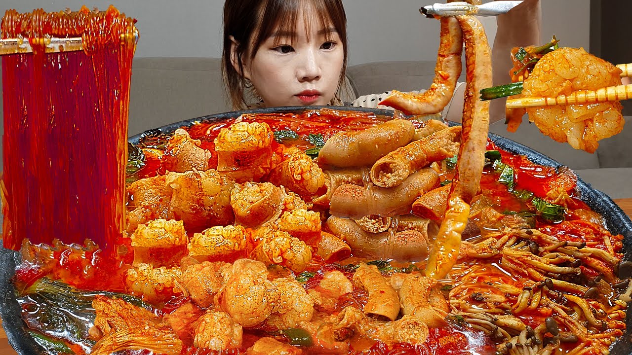 Sub)Real Mukbang- Острые говяжьи кишки в горячем горшочке🔥Лапша🍜 Жареные перцы чили🌶 КОРЕЙСКАЯ КУХНЯ