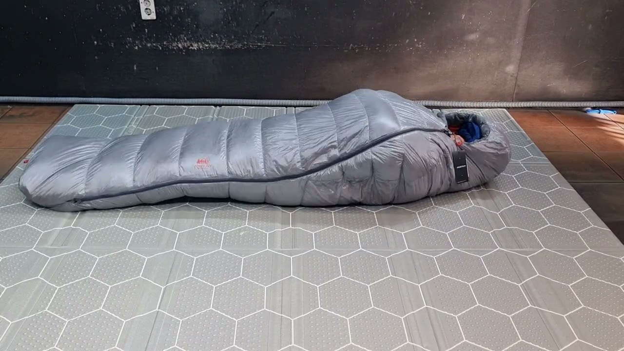 Rei magma 30F down sleeping bag. / 레이 마그마 백패킹 다운 침낭.사이즈.레이어링