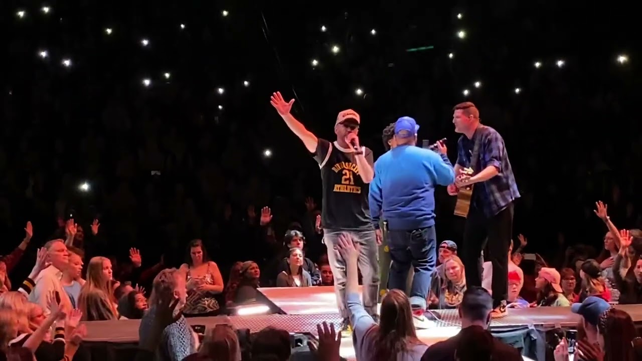TobyMac - See The Light / City On Our Knees LIVE - HitsDeepTour 2022 Minneapolis Minnesota