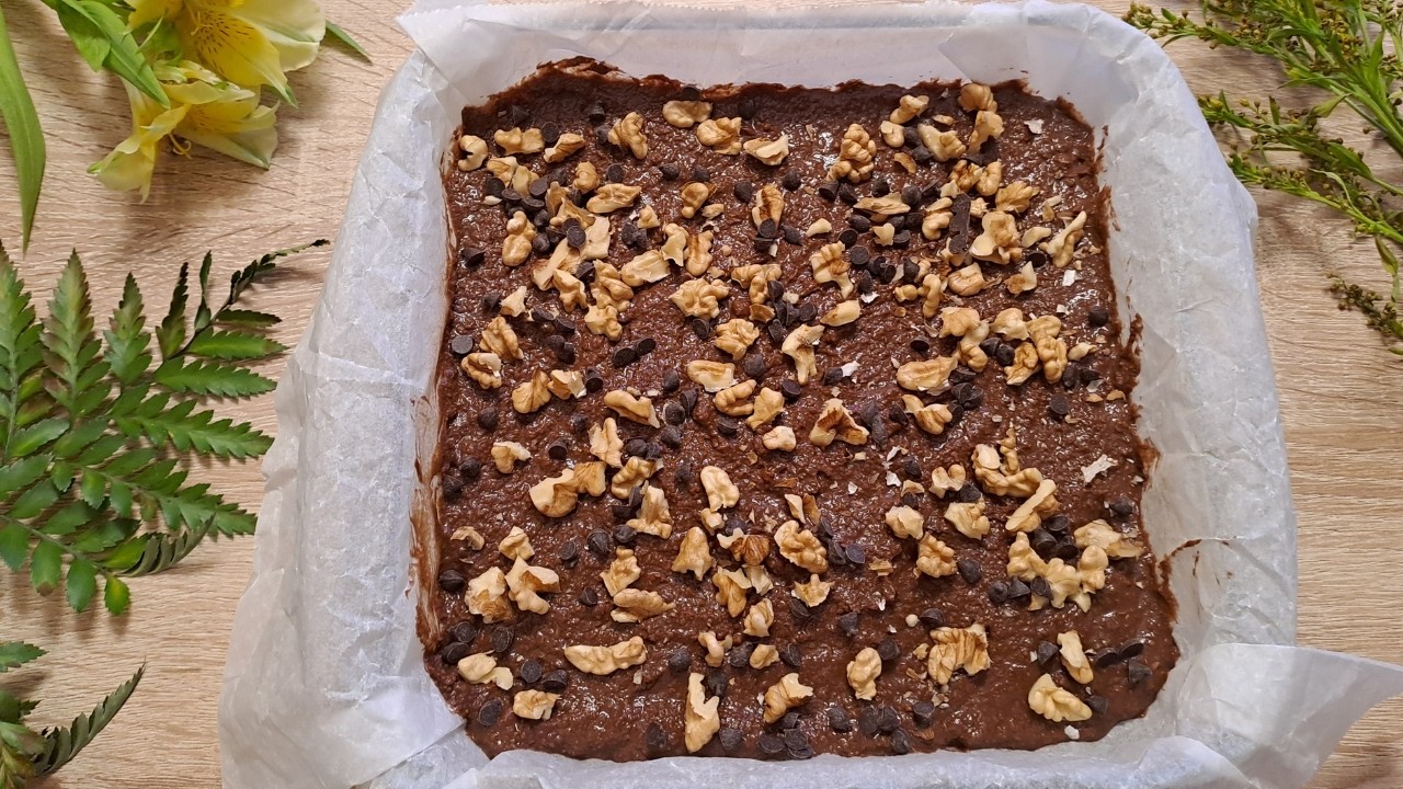 Healthy Pumpkin Brownie Recipe (5 Ingredients!) | Easy & Delicious