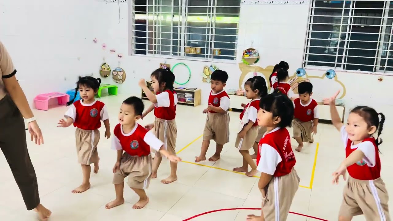 Hoạt động: Bé vui hình học Lớp Mầm 1