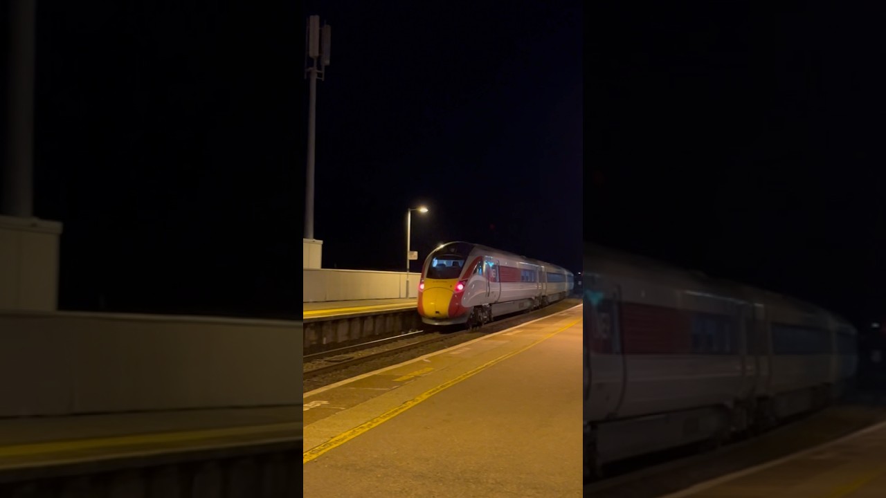Class 800 Departing Montrose 