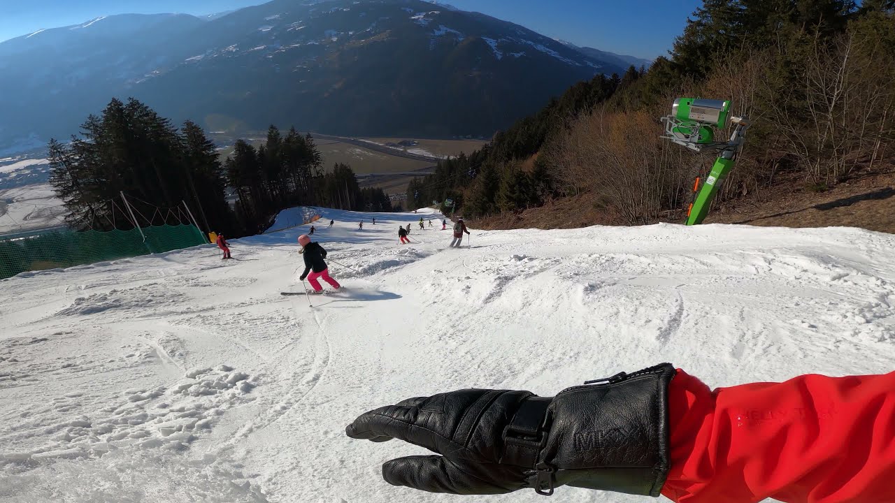 Snowboarding black slope 10 in Zell am Ziller