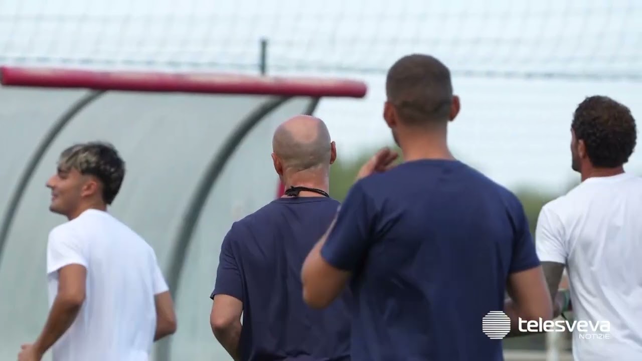 Per la prima volta si accendono le luci allo stadio comunale di Trani