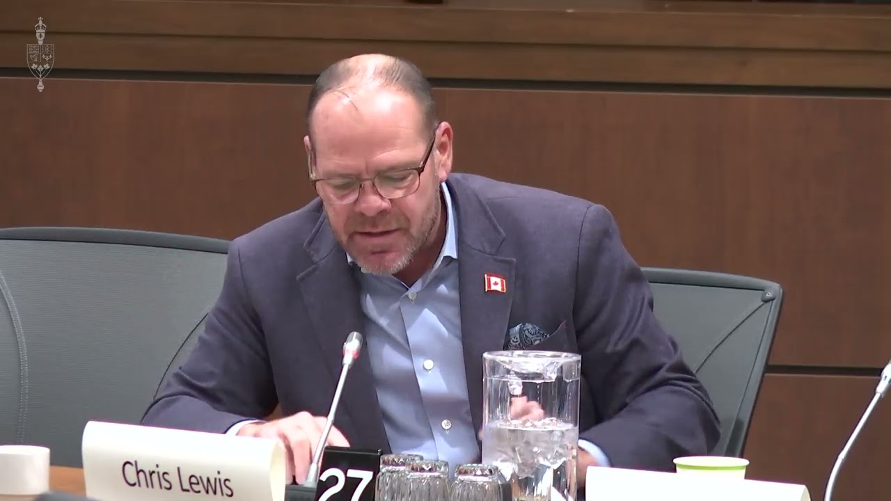 Chris Lewis Questions Industry Leaders on Trucking Crisis and Government Inaction | October 2025