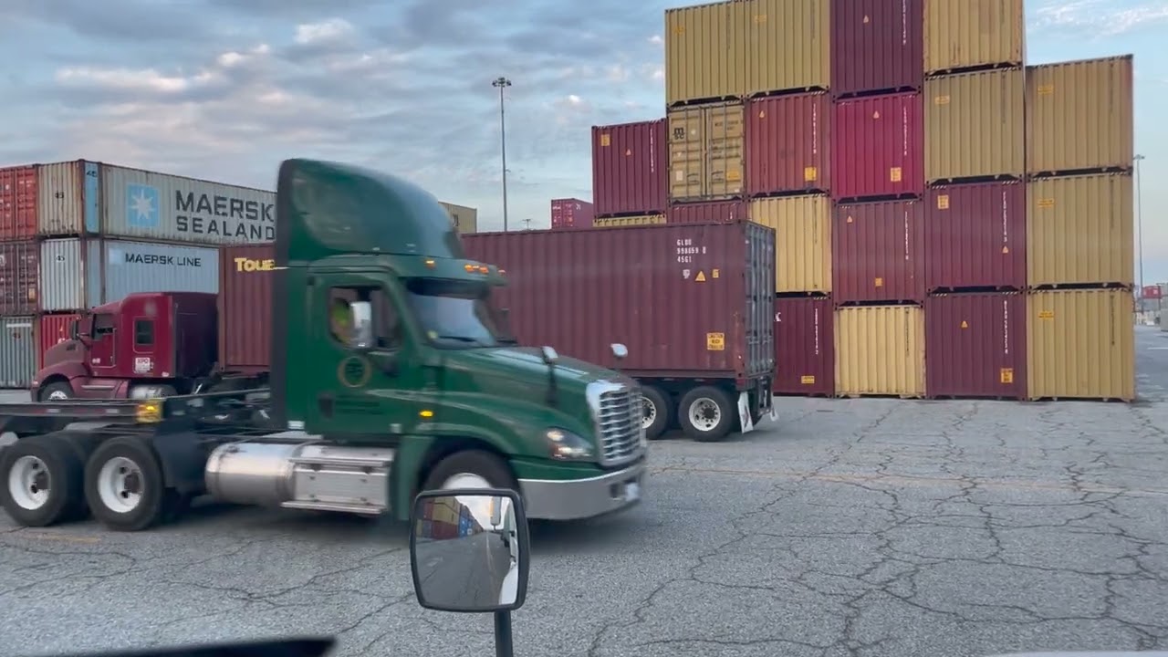 Trucking - Day In The Life Of A Trucker At The Ports Of Long Beach (Owner Operator)