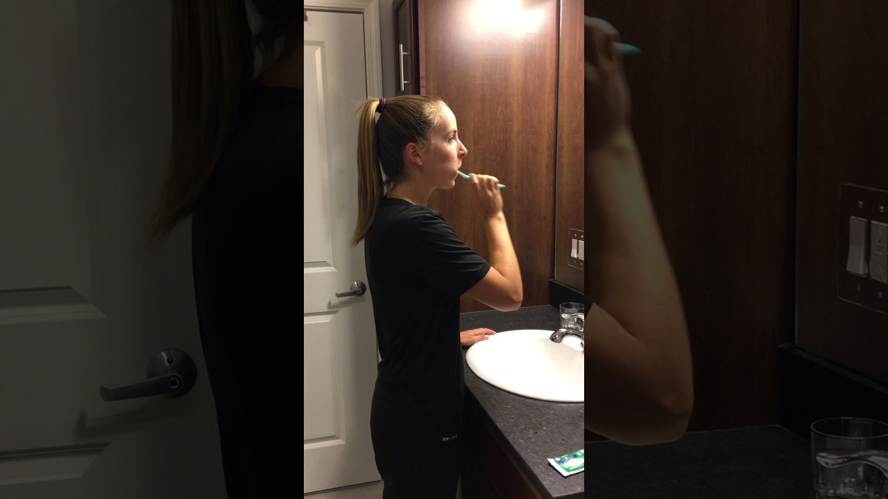 How to Brush Your Teeth Video Model