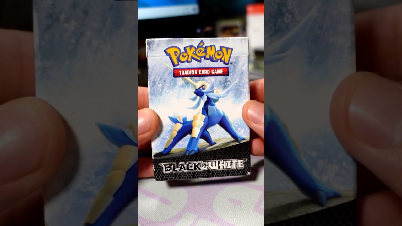 What’s Inside? WATER Pokemon Black & White Theme Deck! (Pokemon TCG)