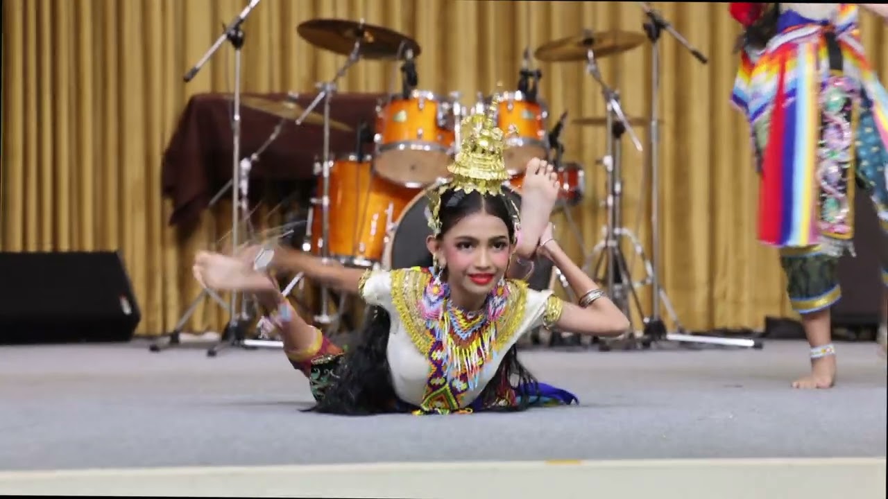 รำ มโนราห์ ยั่วปี่ยั่วทับ @บ้านนาฏศิลป์ ครูหญิง