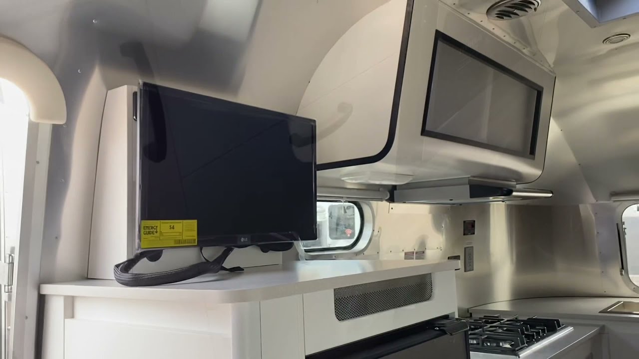 2021 Airstream Caravel 20FB