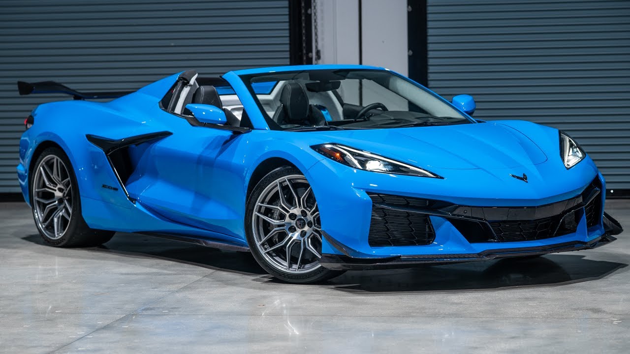 2023 Corvette Z06 w/ Z07 Package and CARBON AERO & INTERIOR!! (RAPID BLUE)