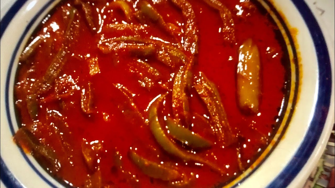 Nopales Con Chile Rojo