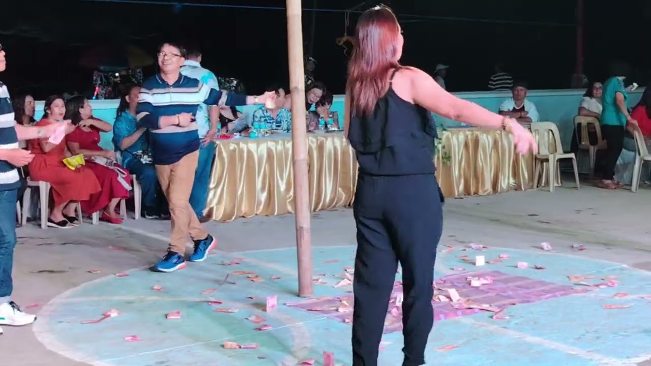 Aminudo ng kambal( traditional dance) 