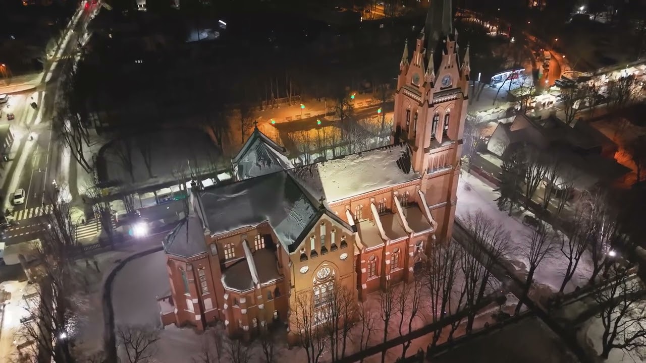 Palangos bažnyčia iš viršaus.Bažnyčios architektūra užfiksuota dronu