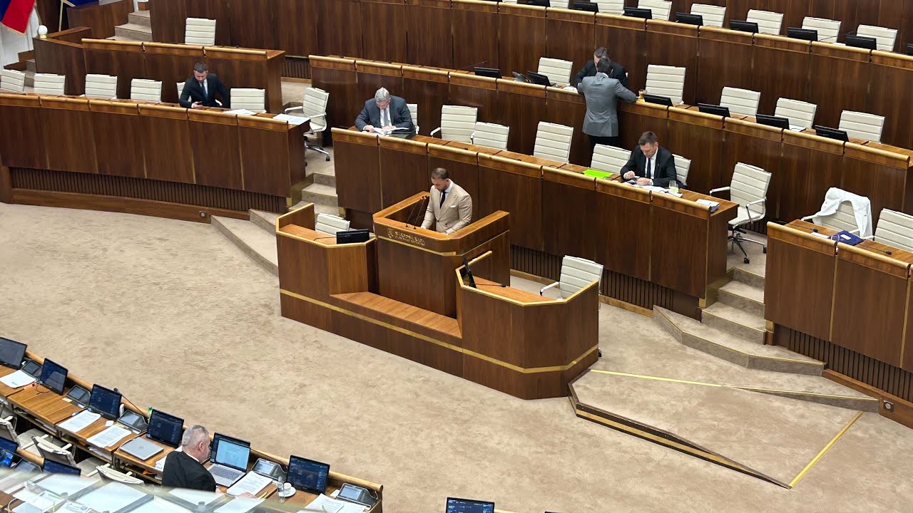 LIVE🔴  Minister vnútra Šutaj Eštok odpovedá počas Hodiny otázok