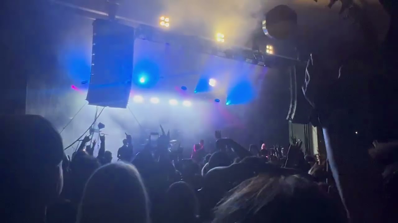 Motionless In White - Eternally Yours (Live) - Trinity of Terror Tour