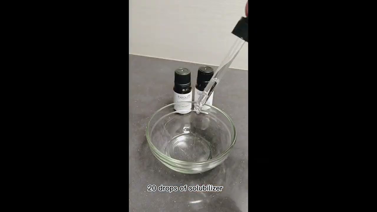 DIY natural dust mite spray #diy #essentialoils #beautis #diynatural #dustmite #dustmitespray