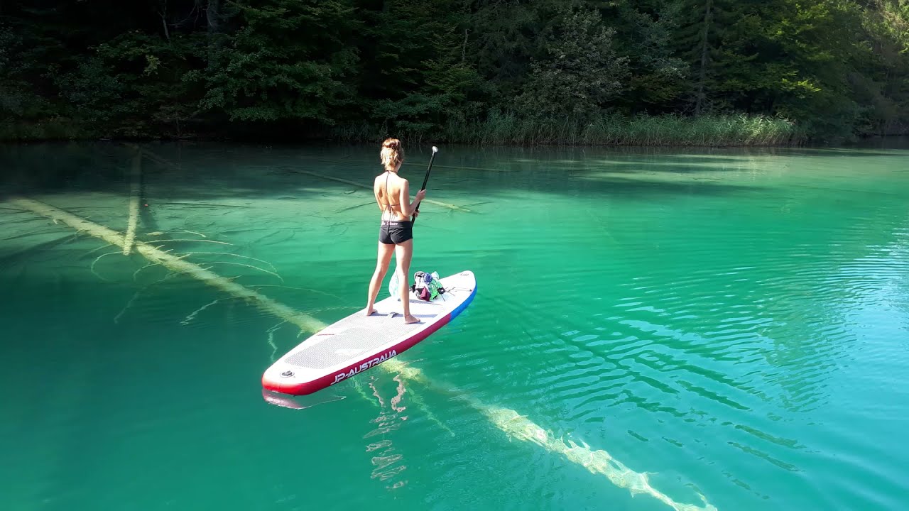 mit dem SUP in Kärnten unterwegs am glasklaren Naturjuwel Weissensee