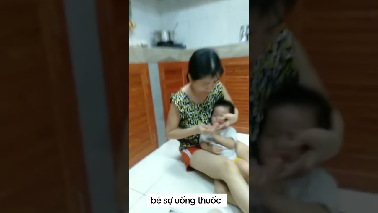 bé sợ uống thuốc