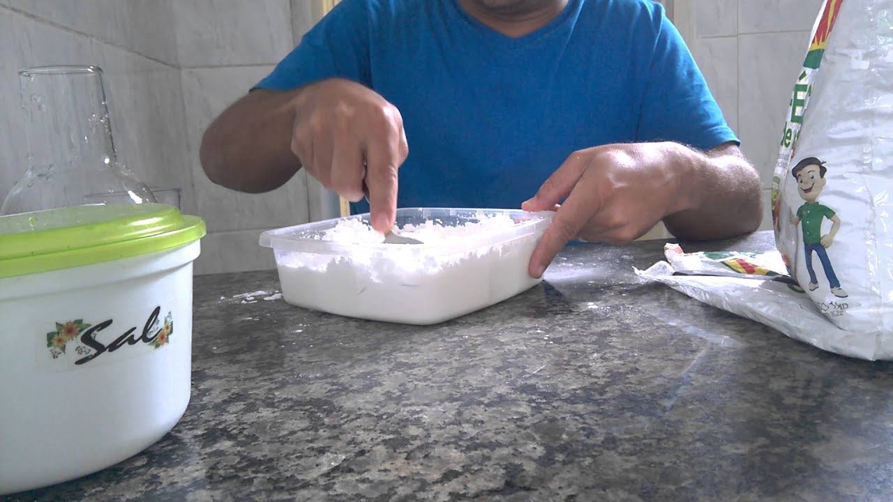 Tapioca de fécula de mandioca.