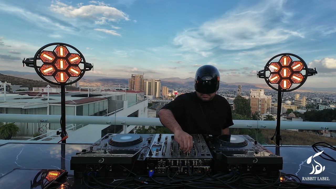 ELUZ  SUNSET SET IN RABBIT LABEL