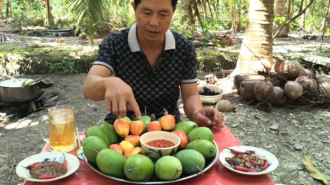 Thử Th&aacute;ch Ăn M&acirc;m Xo&agrave;i Chua 4 kg Chấm Mắm Đường Si&ecirc;u Cay | Kho Quẹt Vlog T 217