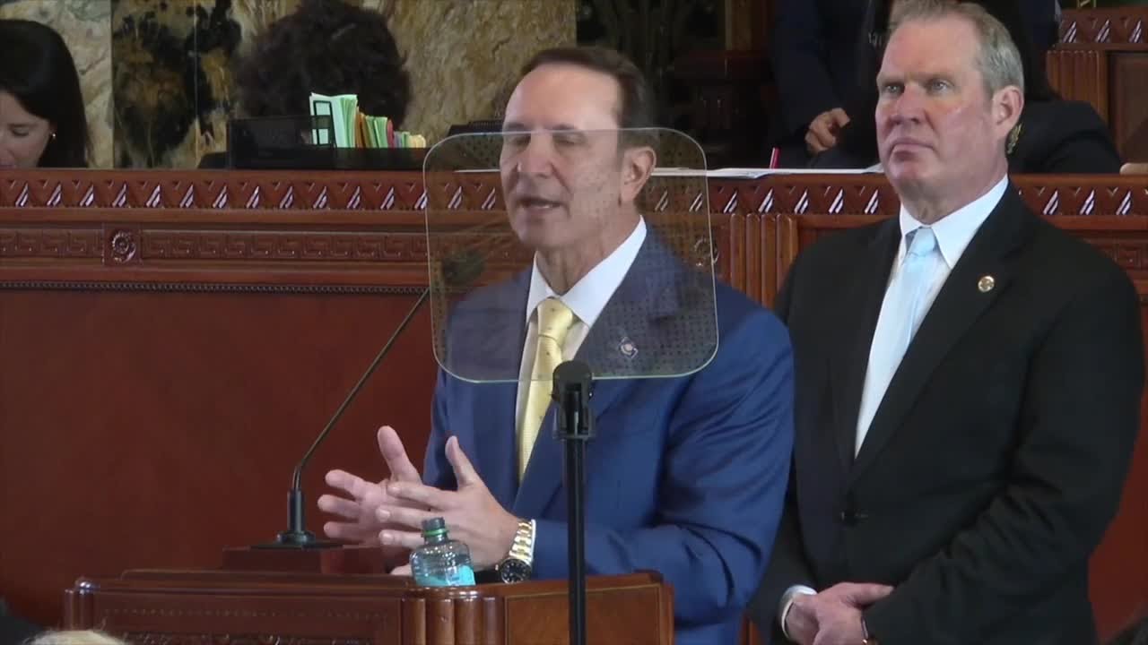 Recall effort against Gov. Jeff Landry draws crowd in Lafayette