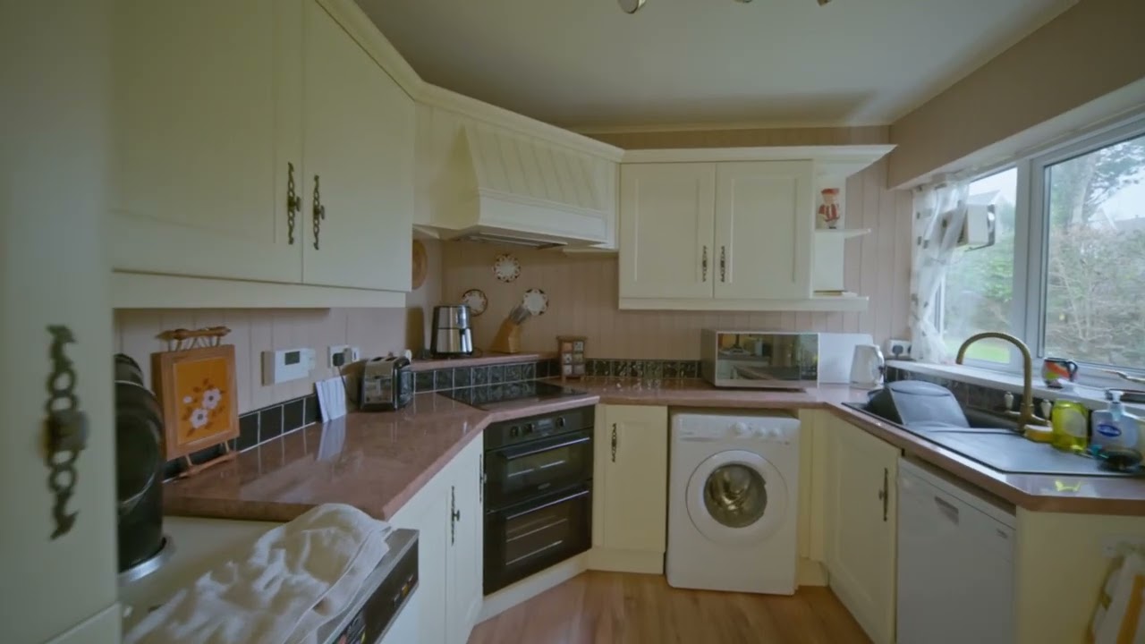 Astleys Swansea Estate Agents - Heol Glasnant Killay, Swansea