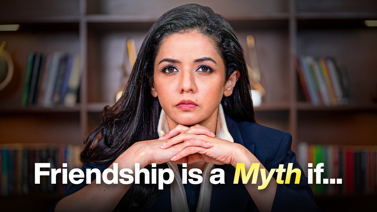 7 Signs That You Have Fake Friends But You're an Emotional Fool