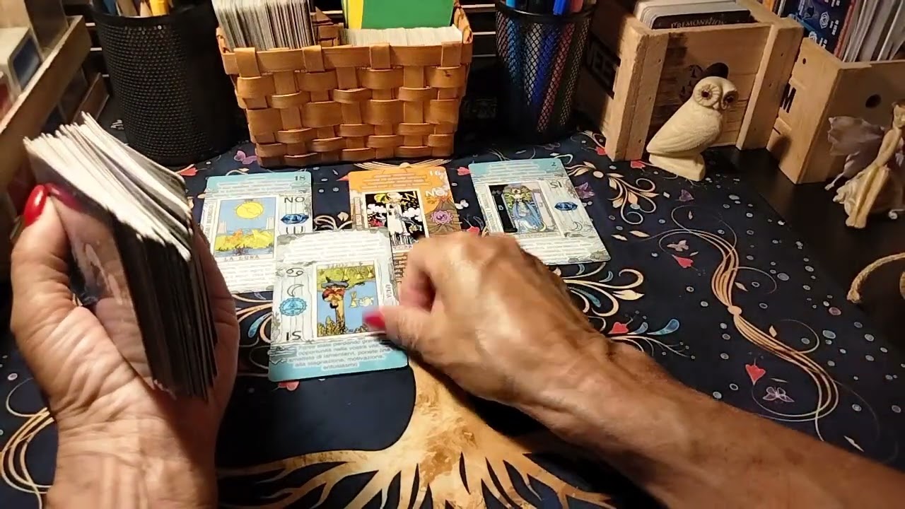 Qualcuno vuole parlarti..Chi è? E cosa vuole dirti?🔮🤔🕵️