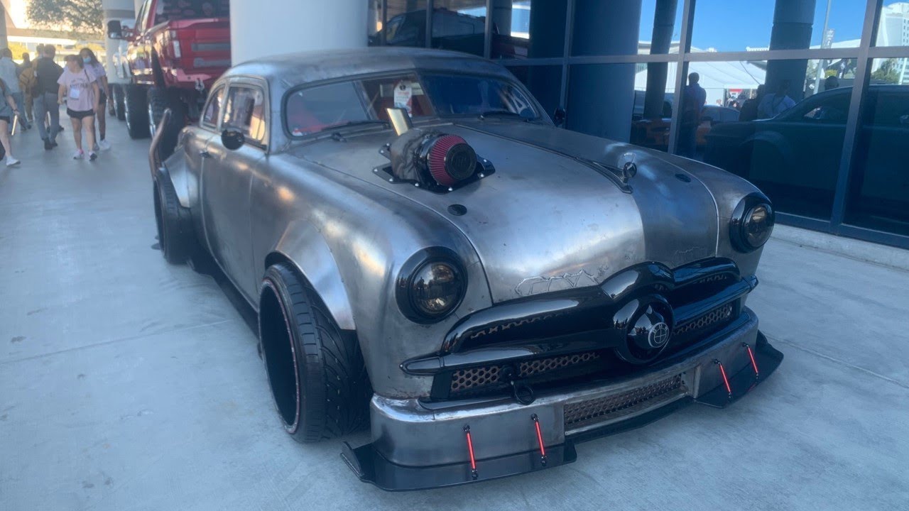 SEMA Show 2021 - behind the scenes set up day