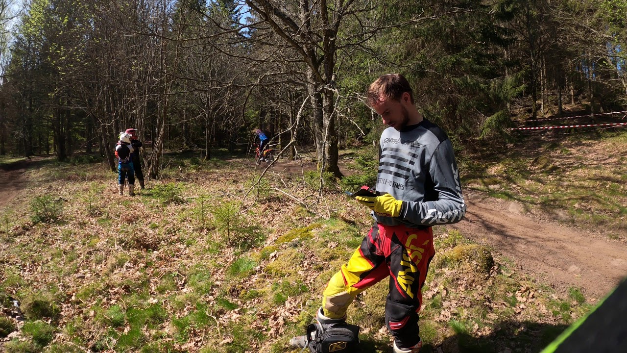 R&ouml;deby Enduro - Tr&auml;ning med Jonnie Malmros Kurvtagning
