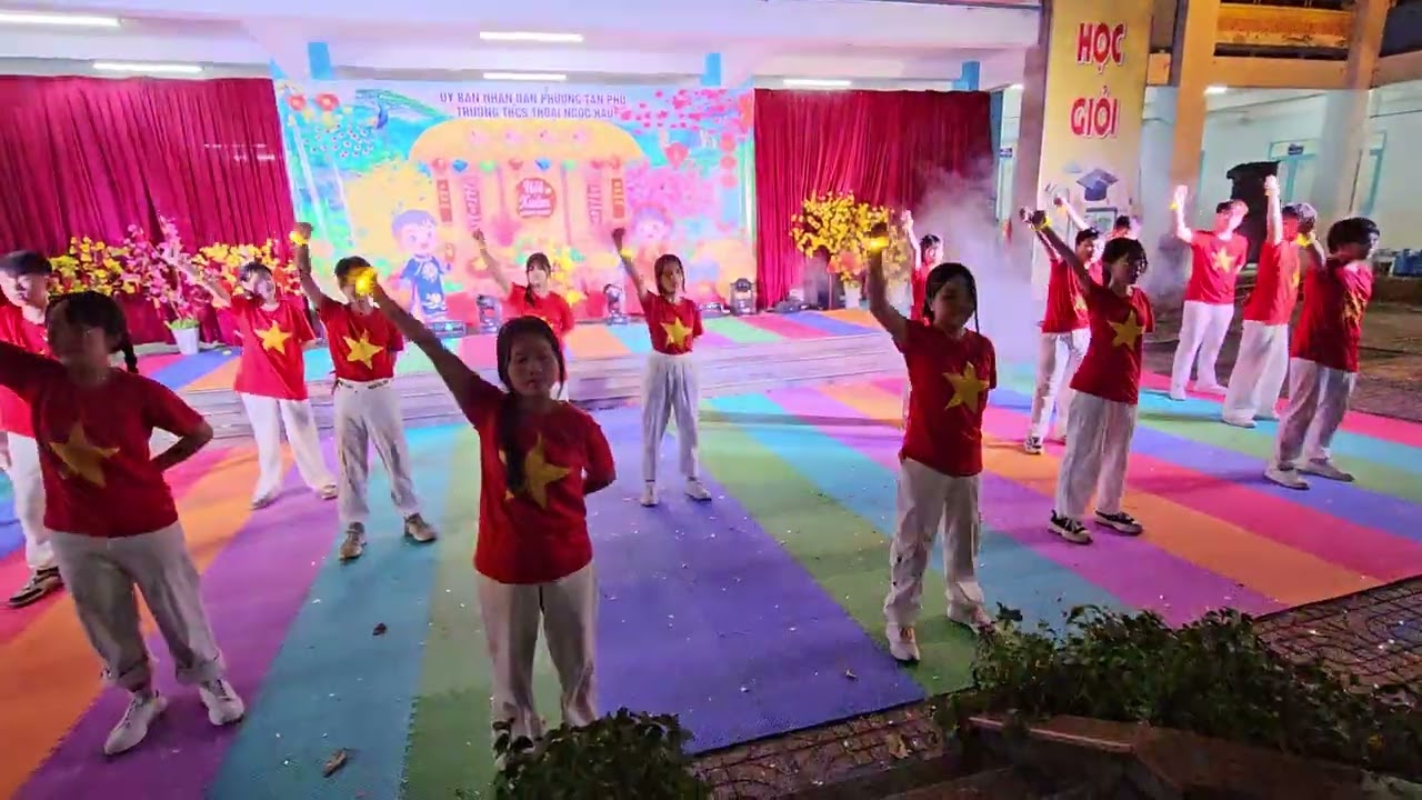 Trường THCS Thoại Ngọc Hầu - Hội Xuân 2026 - Dân Vũ:Kiếp sau vẫn là người Việt Nam - Lớp 8A8&8A9